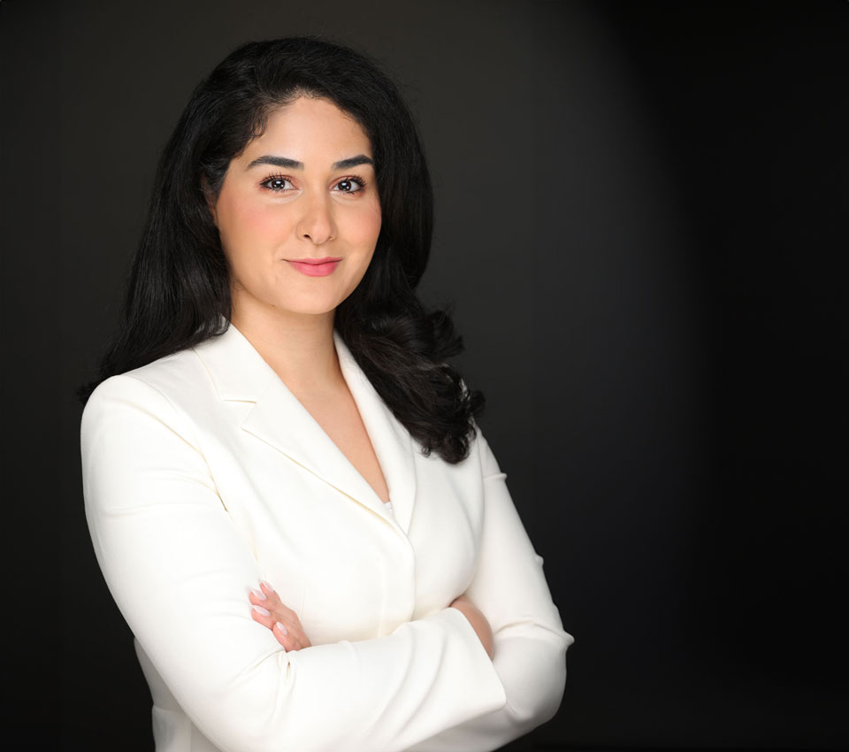 Rechtsanwältin Parisa Parsa, Expertin für Fachkräfteeinwanderung und Arbeitsmigration